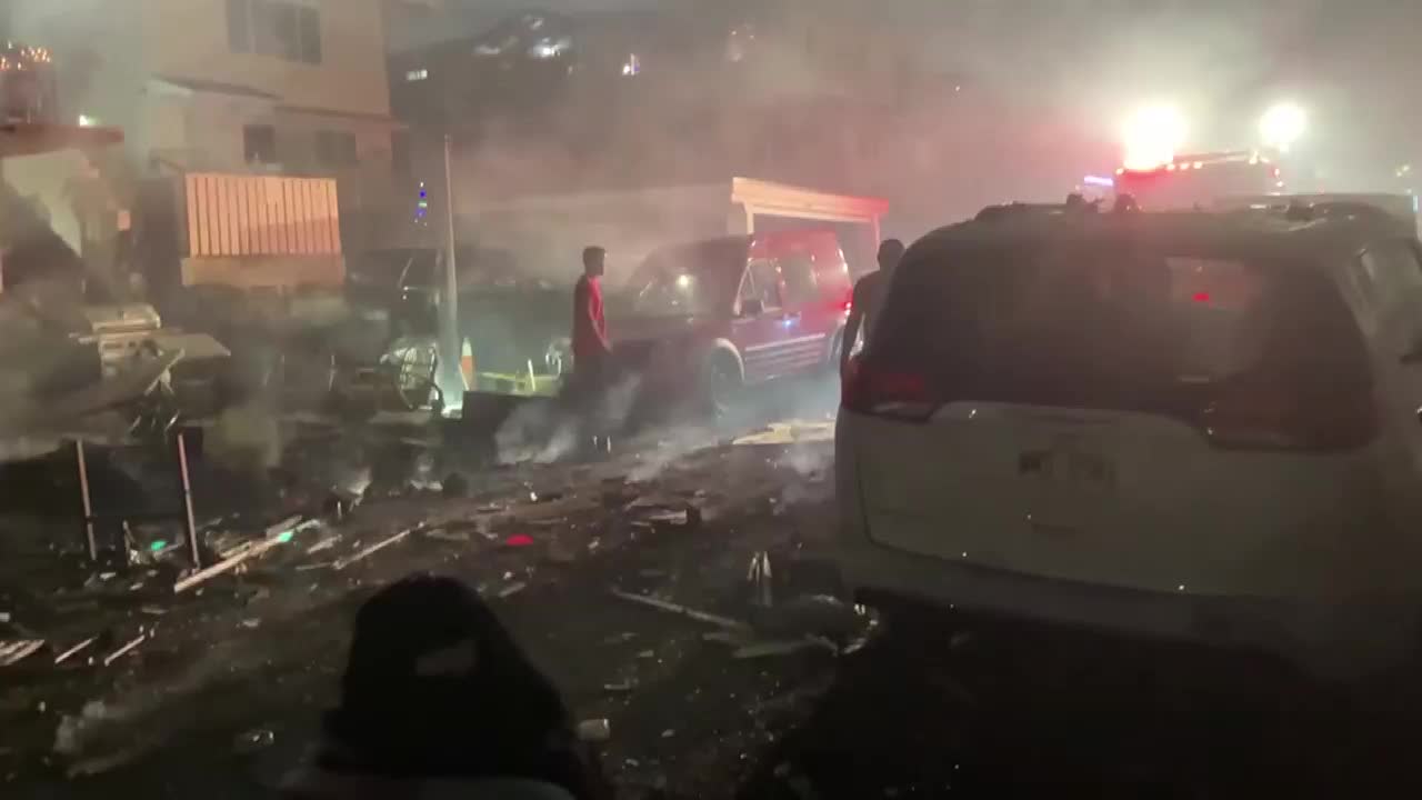 嵐 BLAST in Hawaii Deadly fireworks explosion leaves 3 dead, 20 injured in