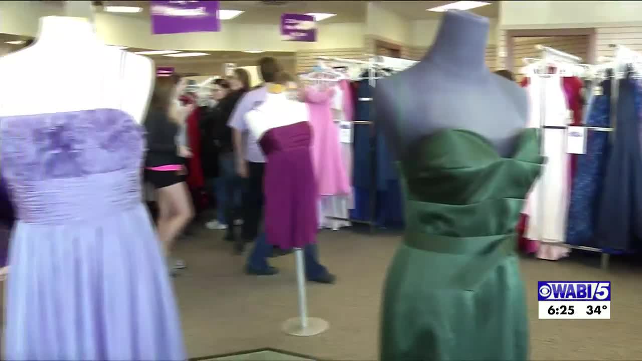 Cinderella Project of Maine in need of dress donations