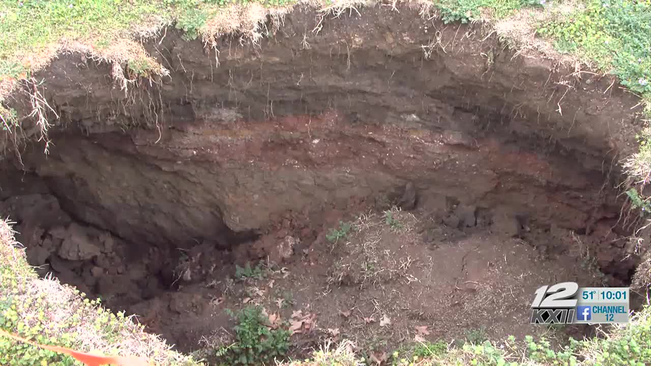 Sinkhole ‪ t_c1f16f6a36594d288979c763503e