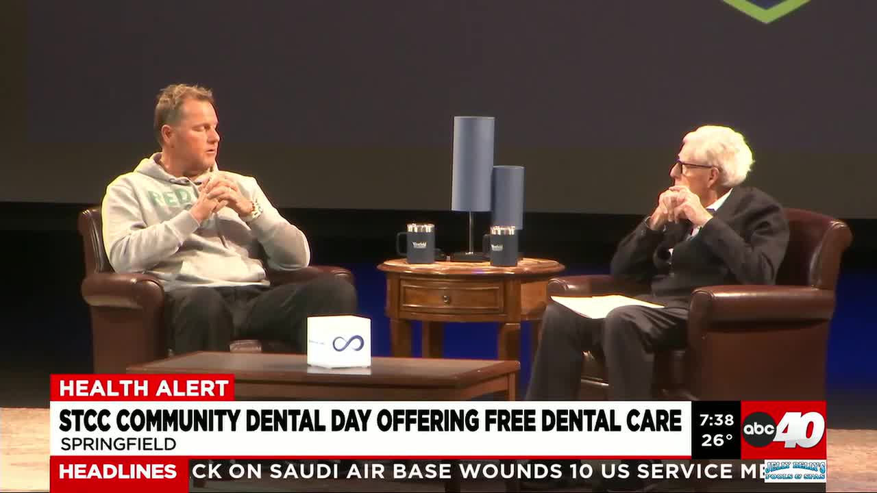 Red Sox legend Roger Clemens makes an appearance at Westfield