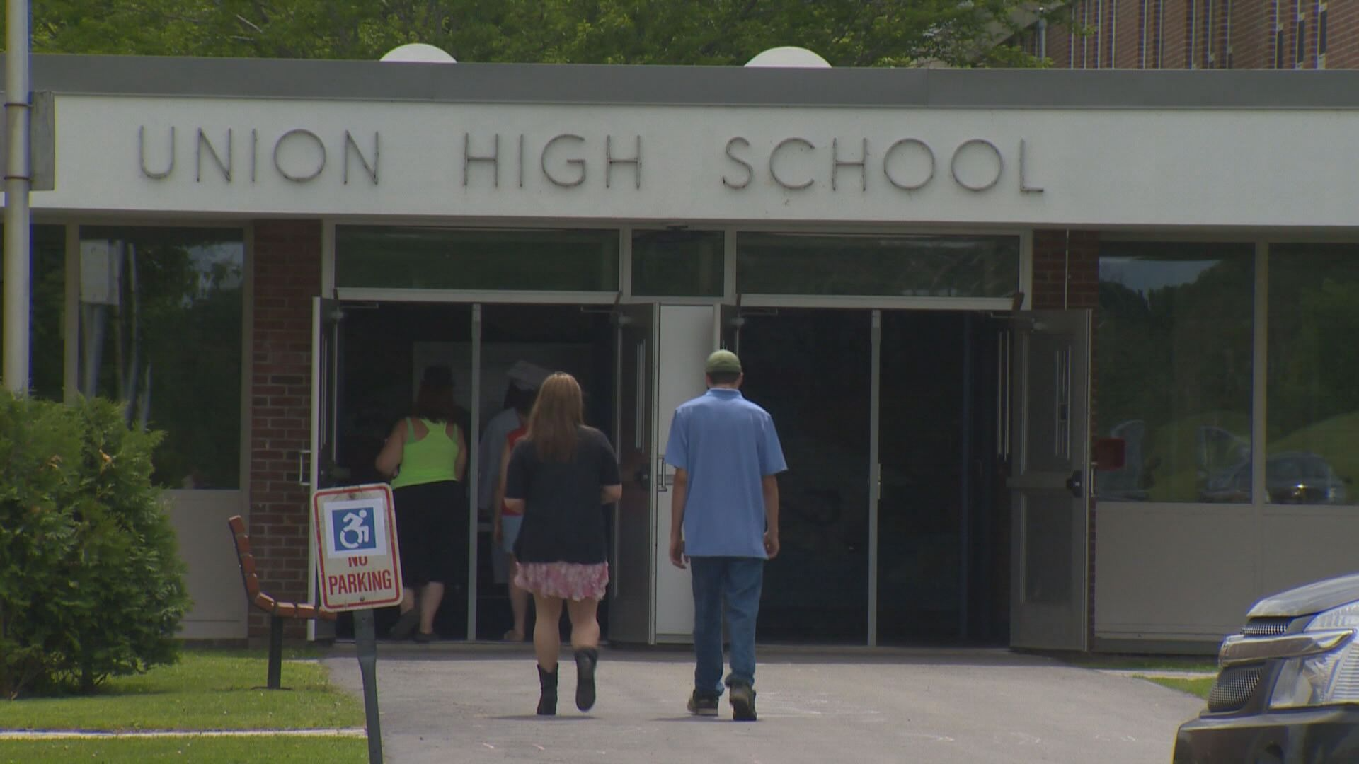 Juvenile charged with 'domestic terrorism' following Lake Region Union H.S.  threat