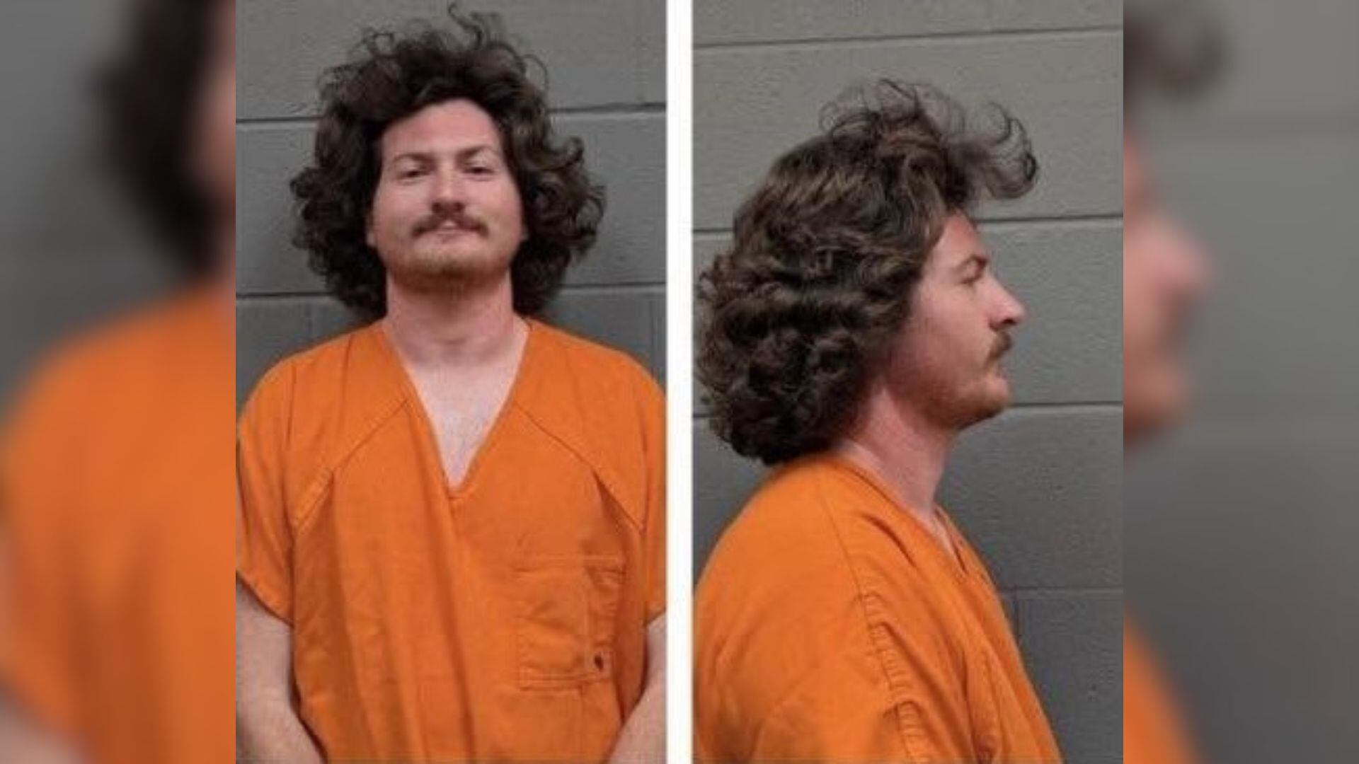 トップス L.G.B./CRIME OF GOD/HSC/M Known to be armed' man wanted for child sex crimes in Lamar County