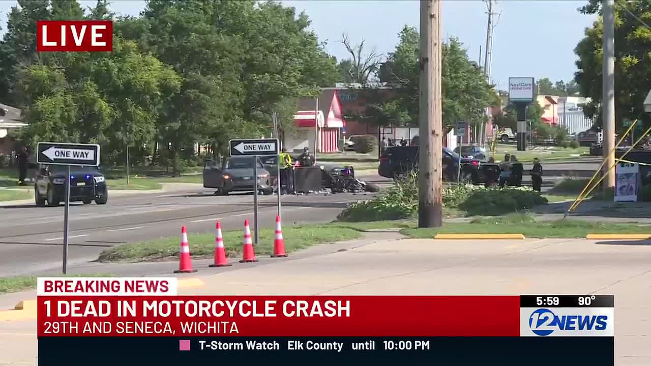 Motorcyclist dies in south Wichita crash