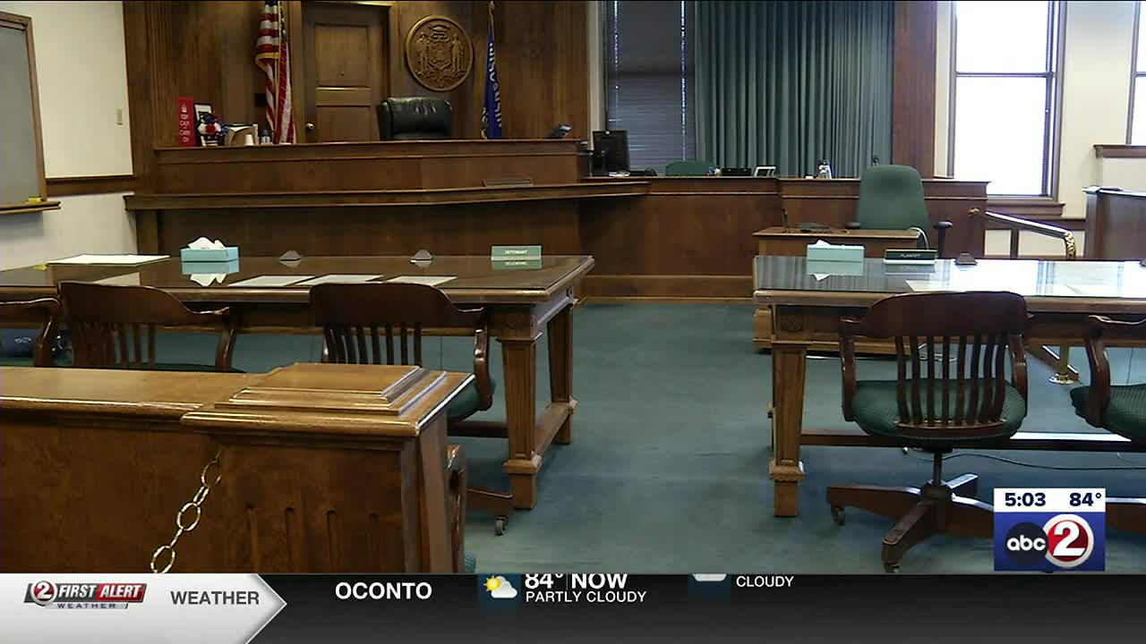 Inmates sue state over lack of public defenders