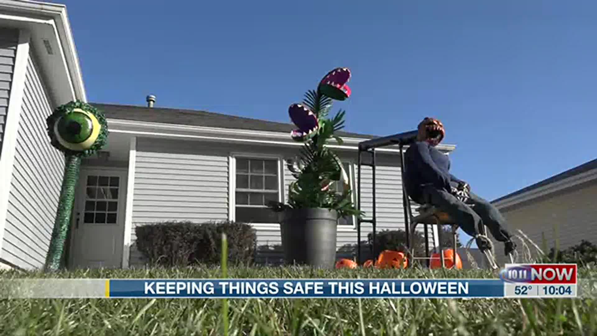 Halloween Candy Chute Ideas 2022 Lincoln Family Creates Candy Chute To Keep Trick Or Treaters Safe