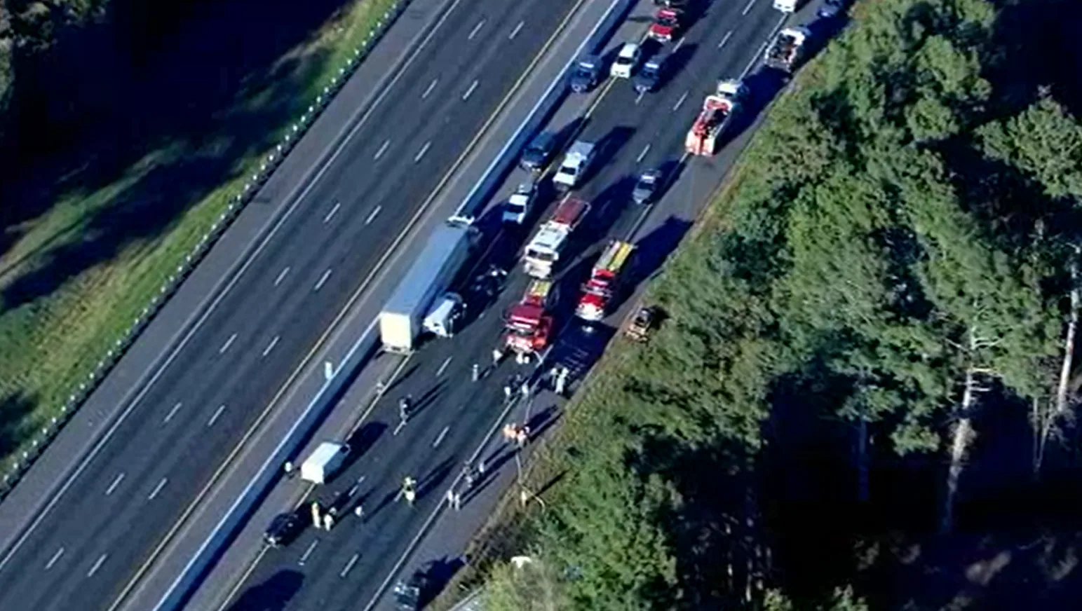 カラダ探し 8 8th body found in fiery crash on I-85 in Jackson County, official says