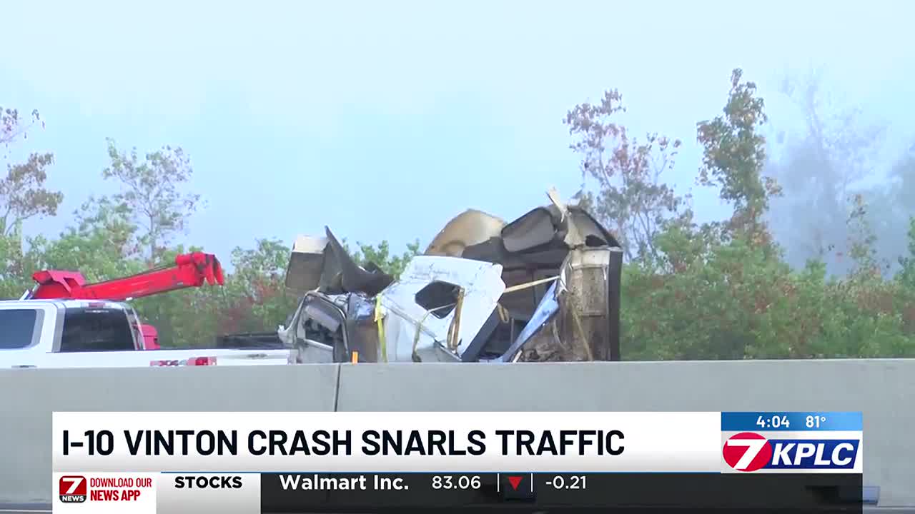 I-10 Westbound reopened near Vinton after 18-wheeler overturns