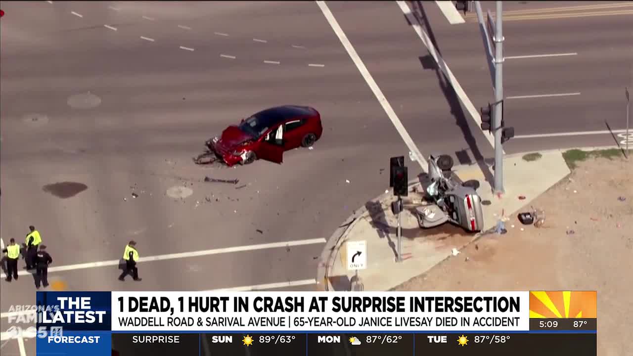 1 dead, 1 hurt in crash at Surprise intersection