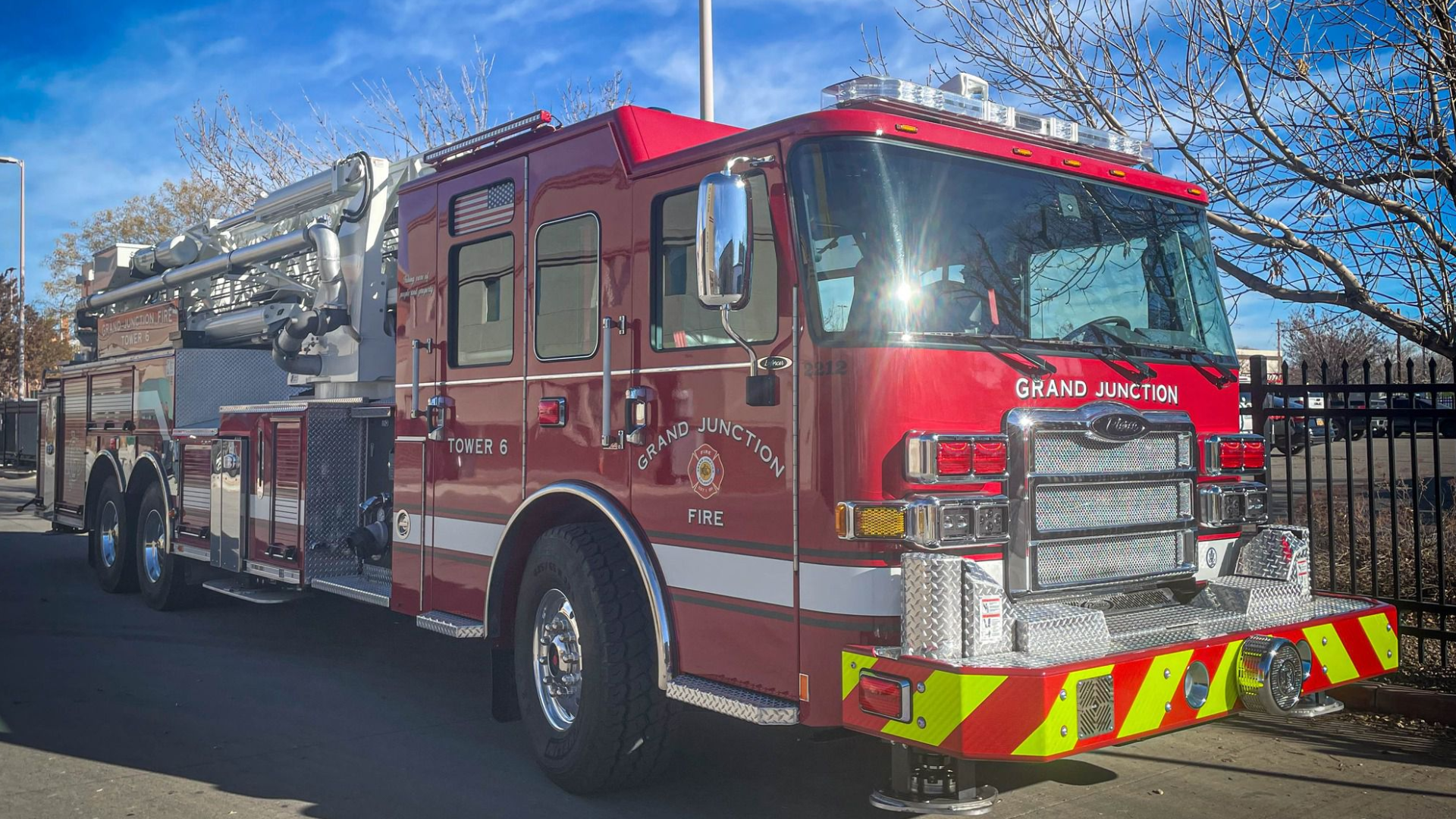 t_98ee12aec45642039bff944aee01