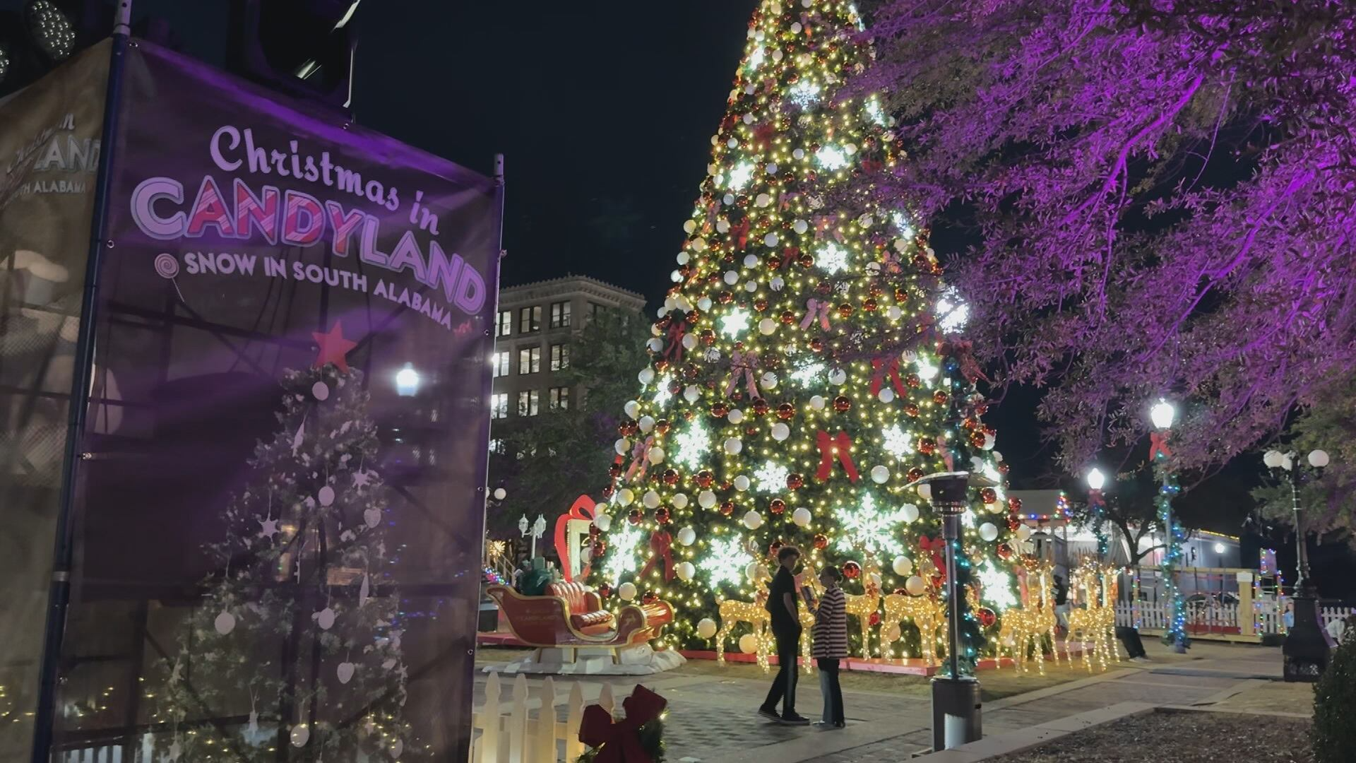 Candyland Christmas village draws thousands to downtown Andalusia